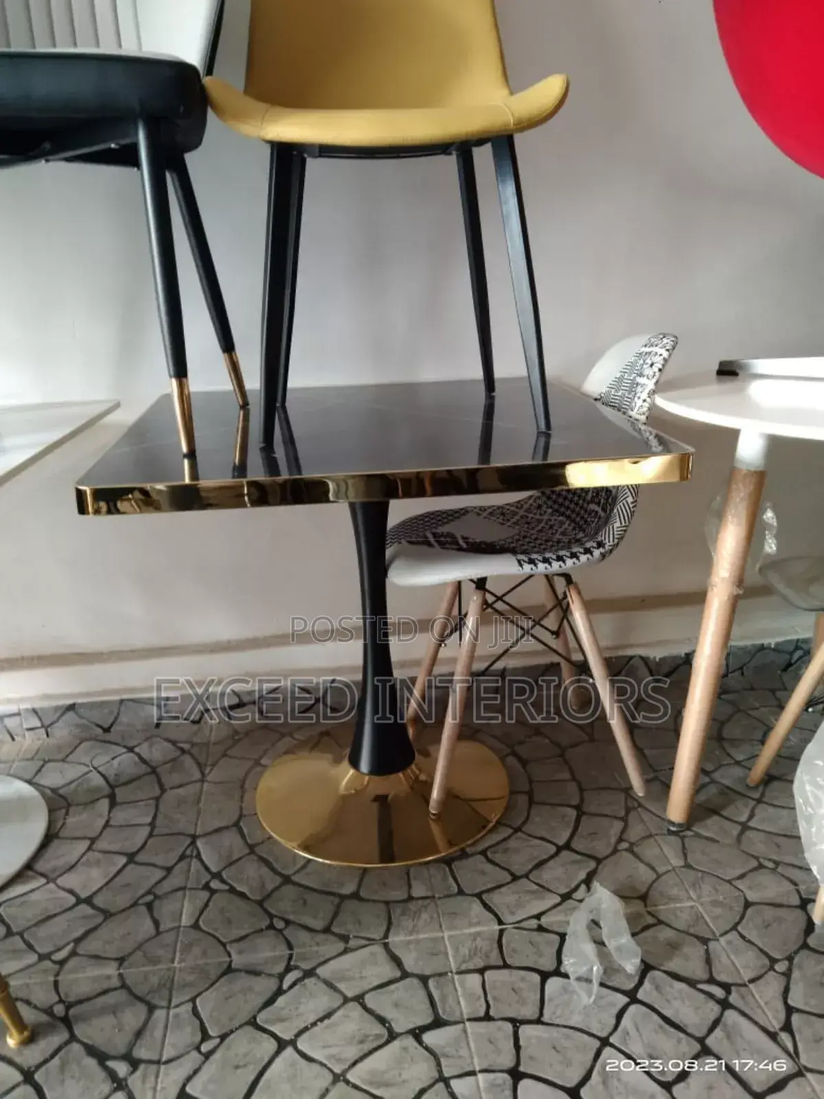 Top Quality Restaurant Table