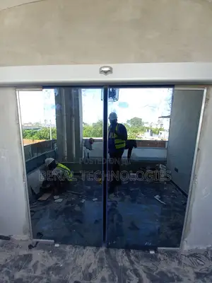 Auto-Detect Sliding Entrance