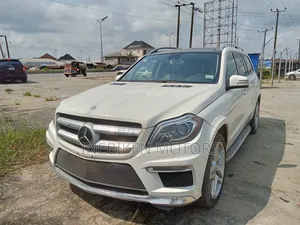 Mercedes-Benz GL-Class GL 550 2013 White
