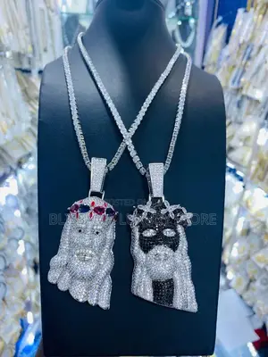 Luxury Cubic Zirconia Non Tarnish Neck Chain/Pendant