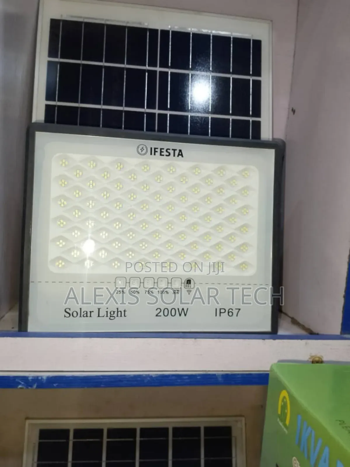 200 Watts Solar Flood Light