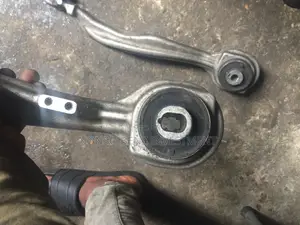 Lower Arm 204 4matic