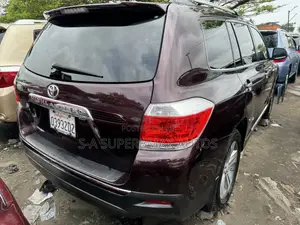 Toyota Highlander Limited 2012 Burgundy
