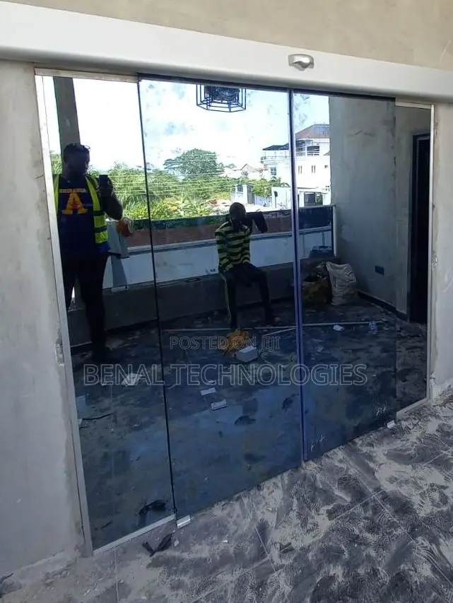 Motion-Actuated Entryway Automatic Door