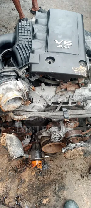 Nissan Pathfinder 05 M/D V6