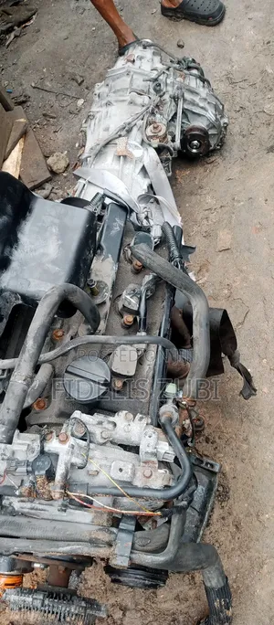 Nissan Pathfinder 05 M/D V6