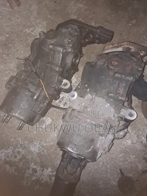 Back Center Axle for Toyota Matrix 2010, 2013, 2015.