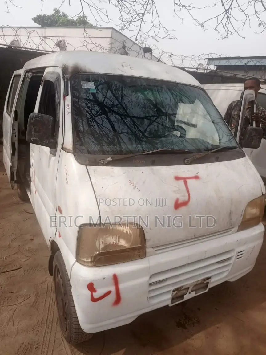 Suzuki APV Minibus 2005 White