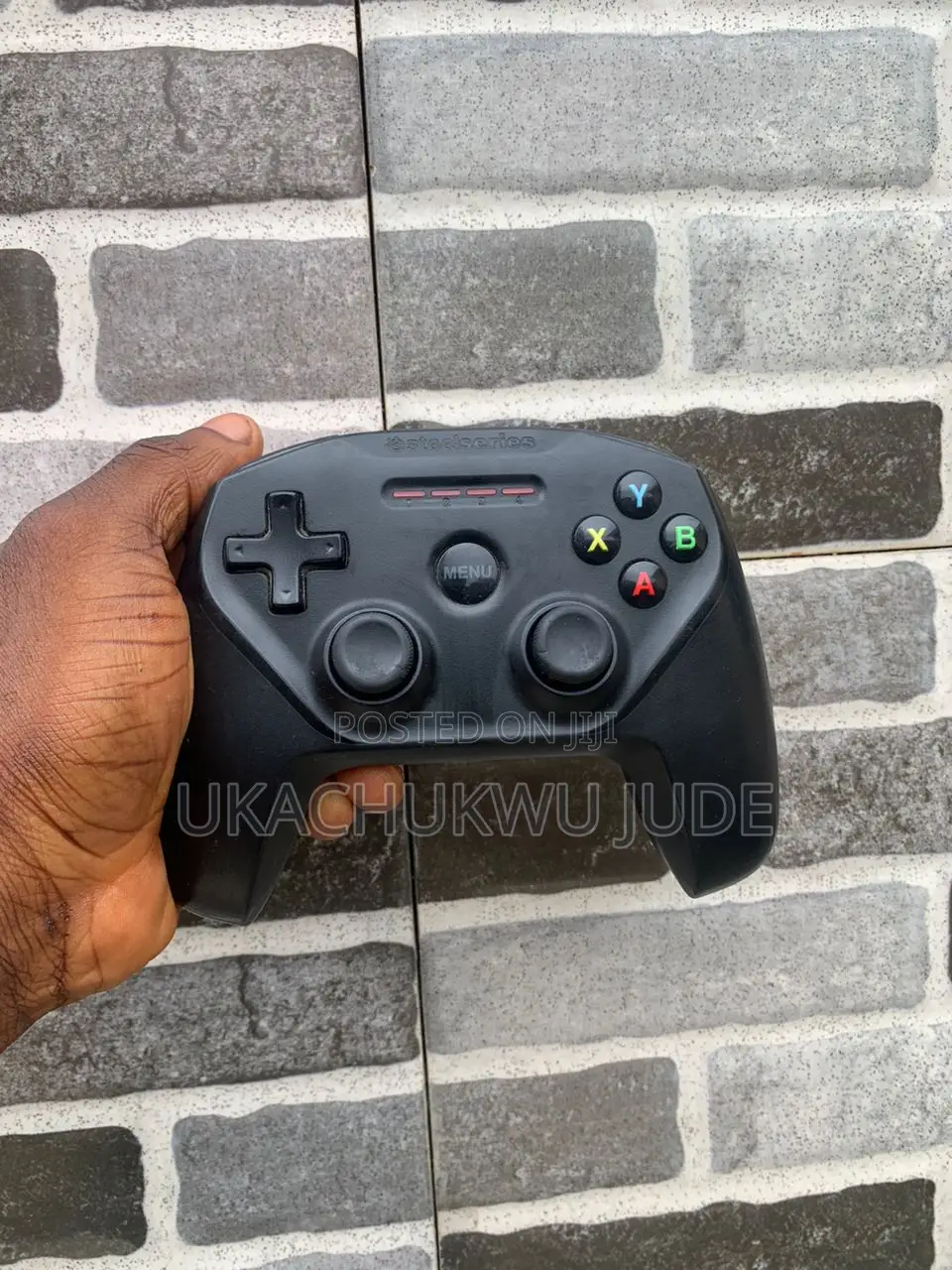 Apple Wireless Game Controller for iPhones and Ios Devices