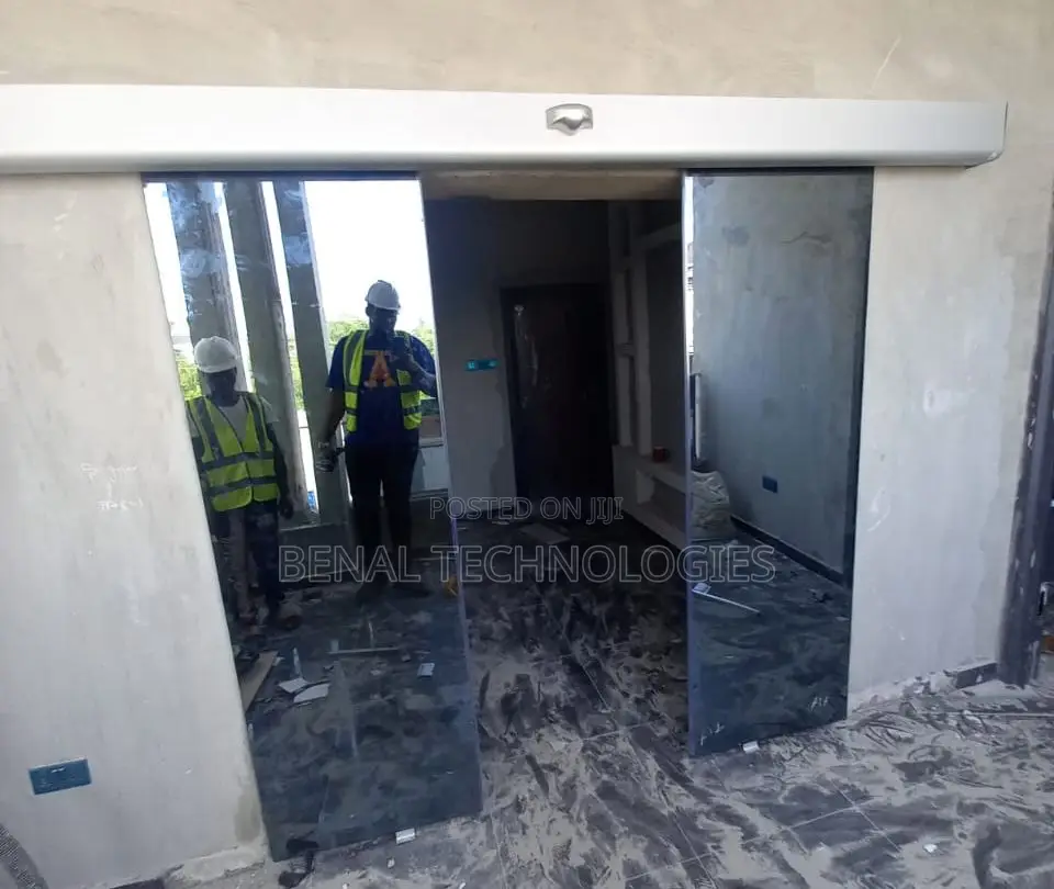 Sensoric Motion Door