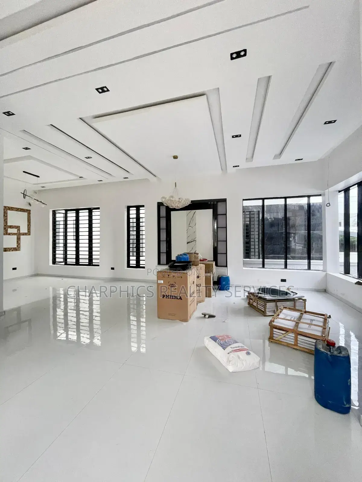 5bdrm Duplex in Lekki for sale