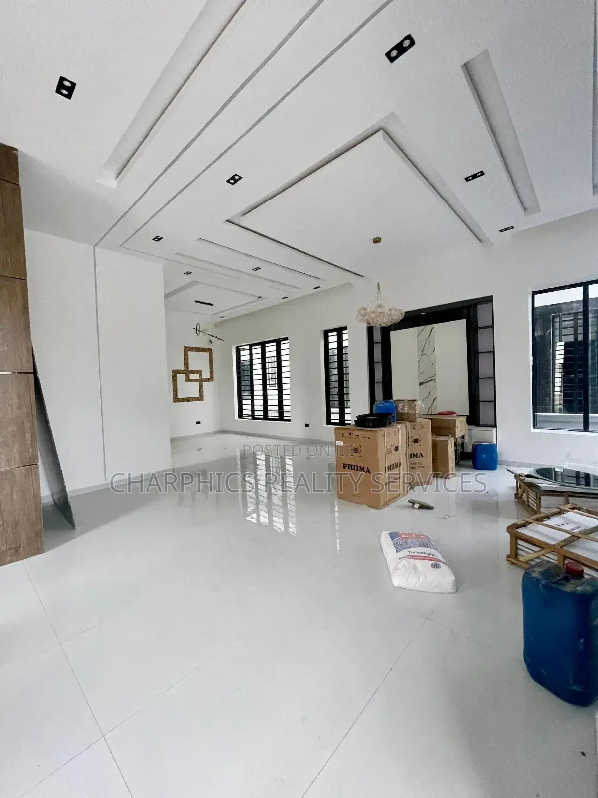 5bdrm Duplex in Lekki for sale
