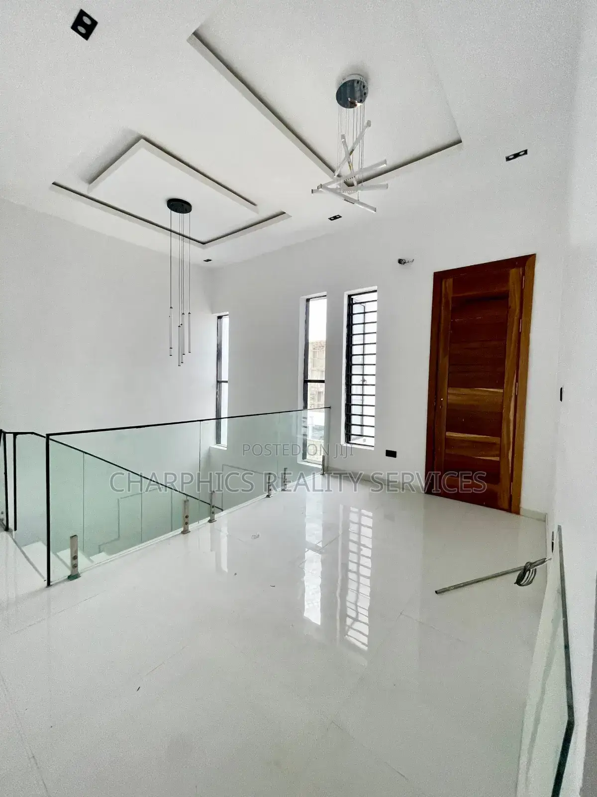 5bdrm Duplex in Lekki for sale