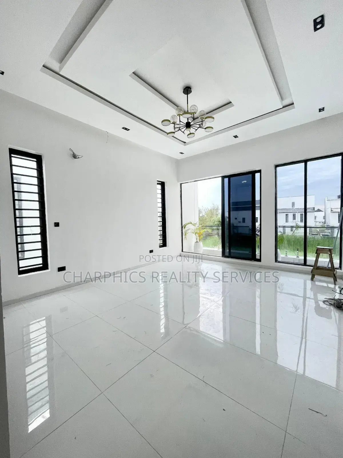 5bdrm Duplex in Lekki for sale