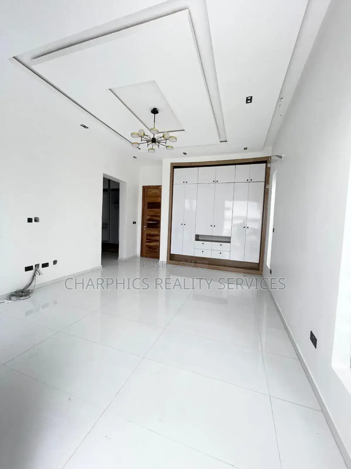 5bdrm Duplex in Lekki for sale