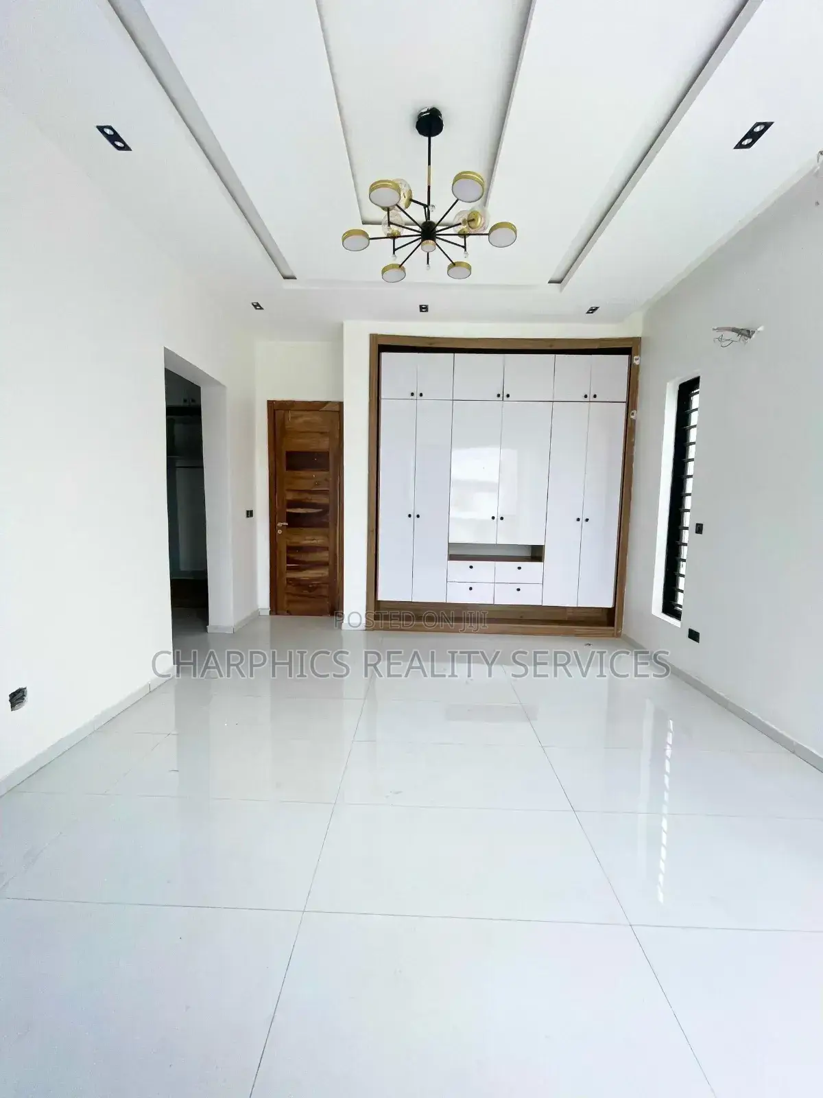 5bdrm Duplex in Lekki for sale