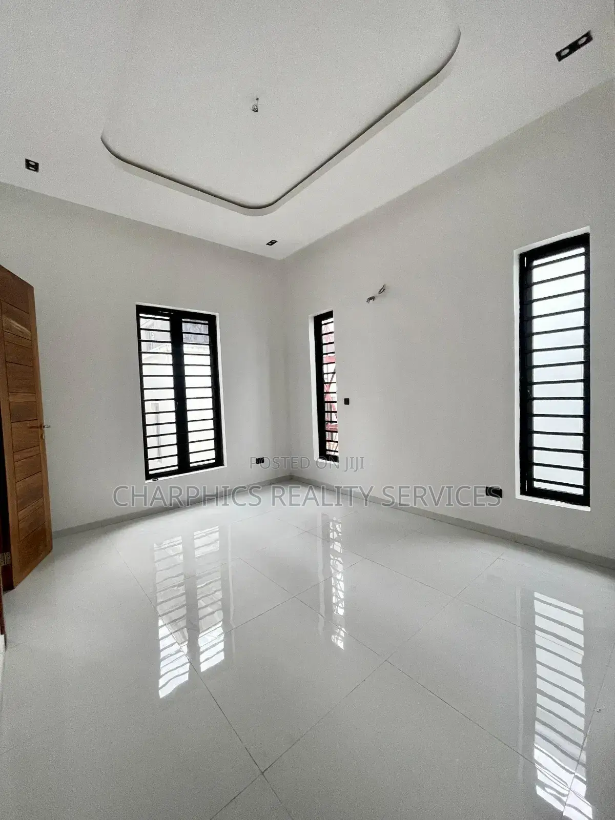 5bdrm Duplex in Lekki for sale