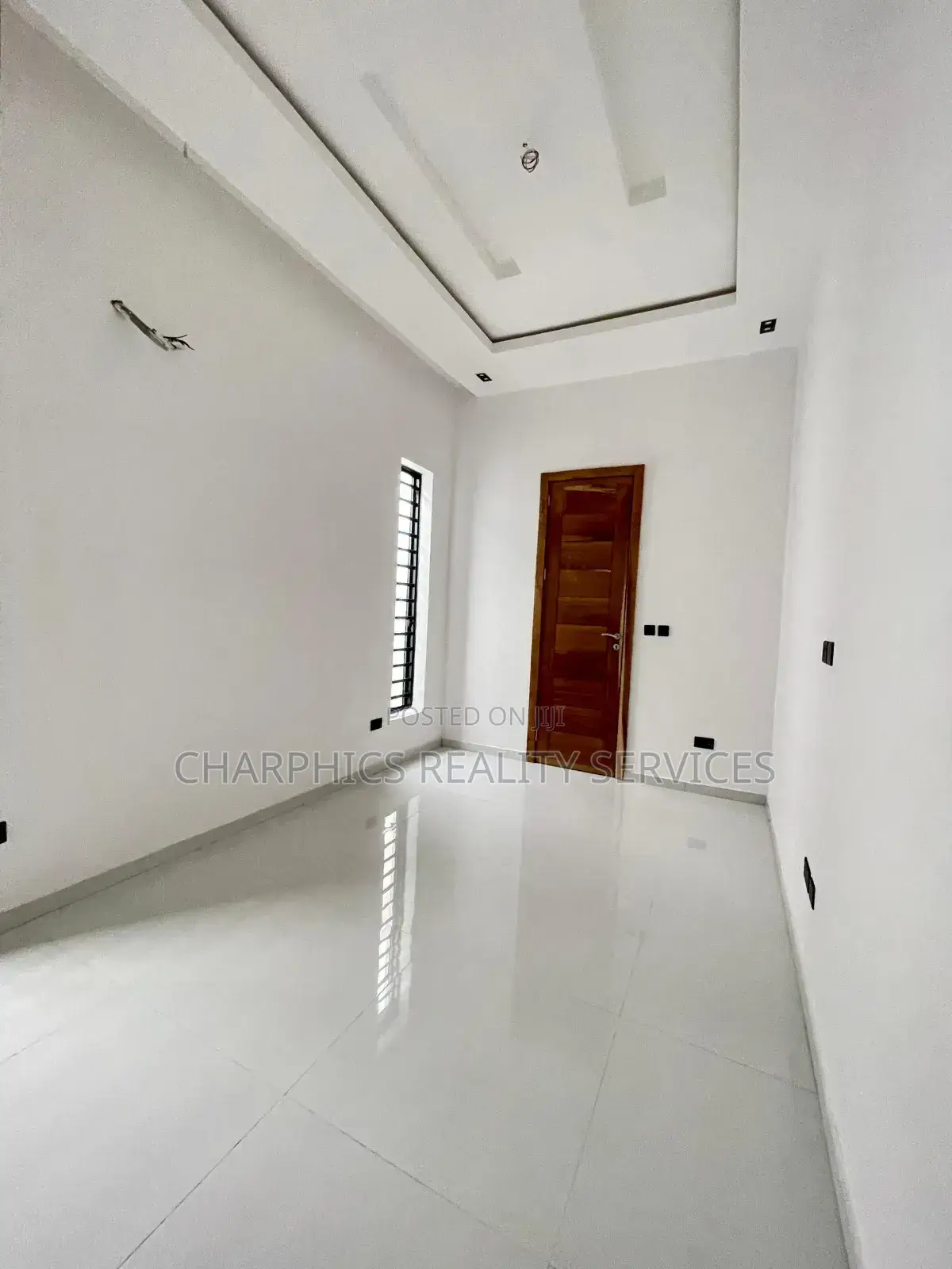 5bdrm Duplex in Lekki for sale