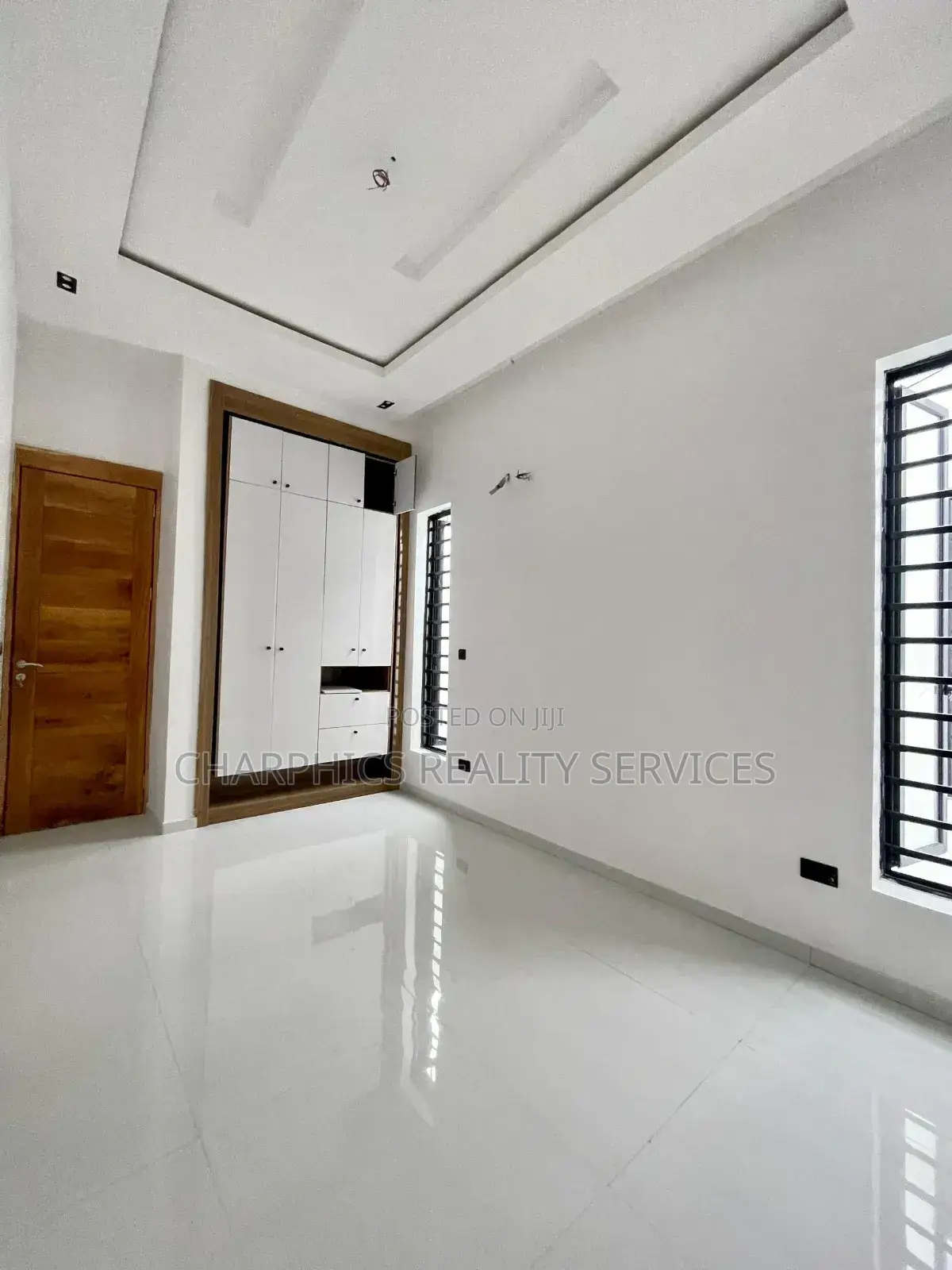 5bdrm Duplex in Lekki for sale