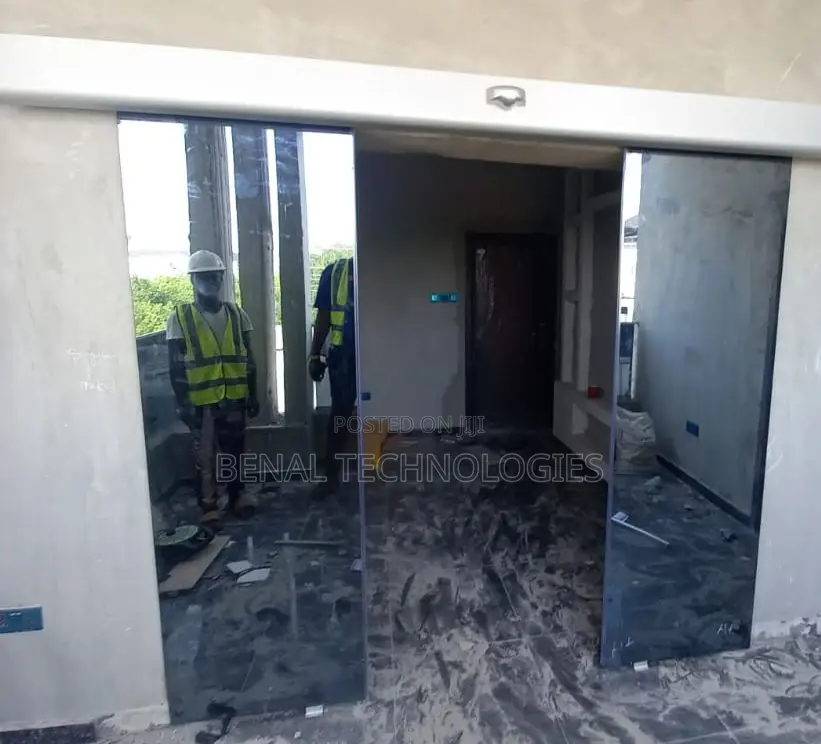 Automatic Door With Motion Sensor