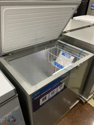 Midea Chest Freezer (197liters) Silver Color