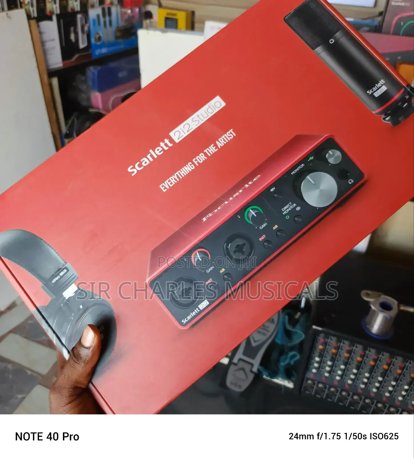 Focusrite Scarlet 2i2 Complete Sets