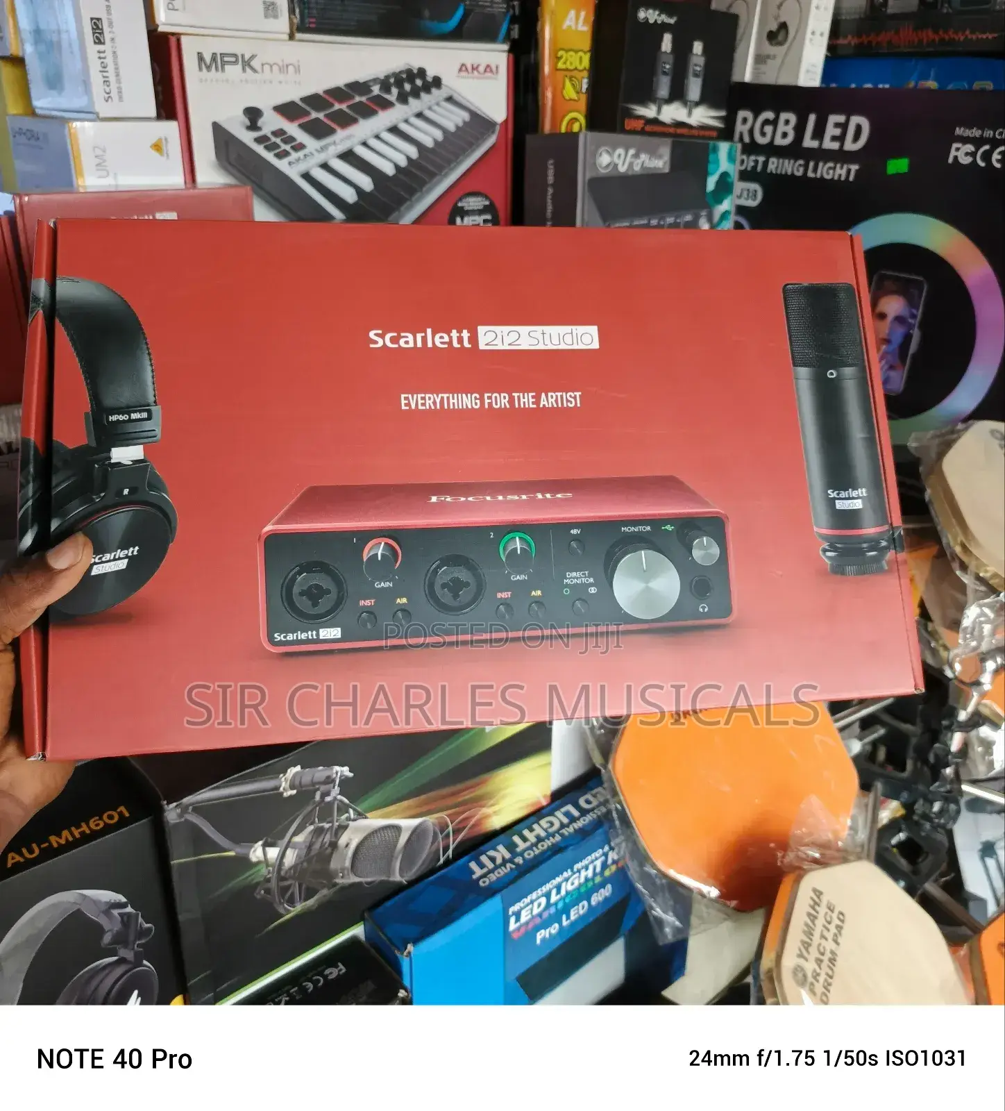 Focusrite Scarlet 2i2 Complete Sets