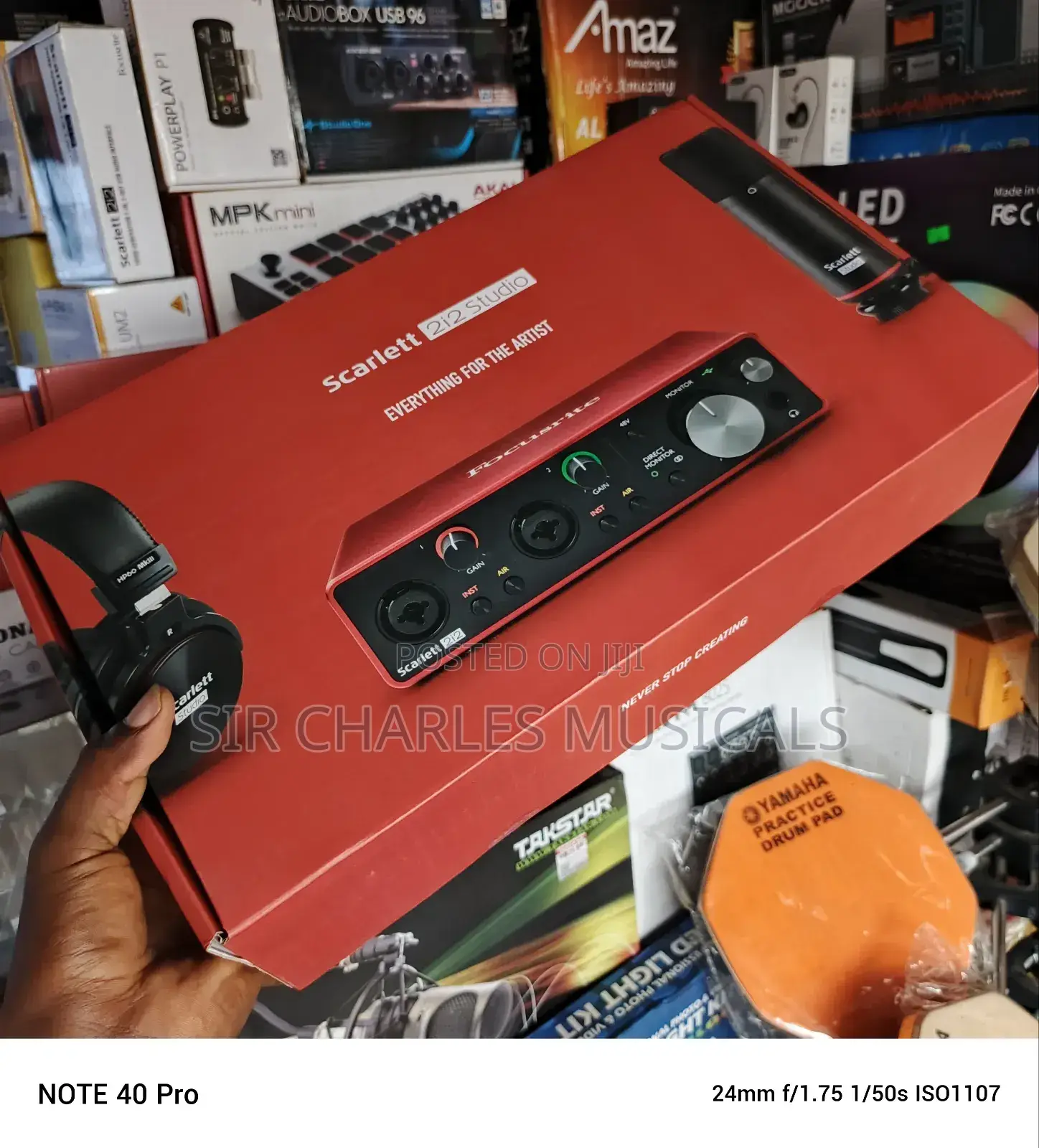 Focusrite Scarlet 2i2 Complete Sets
