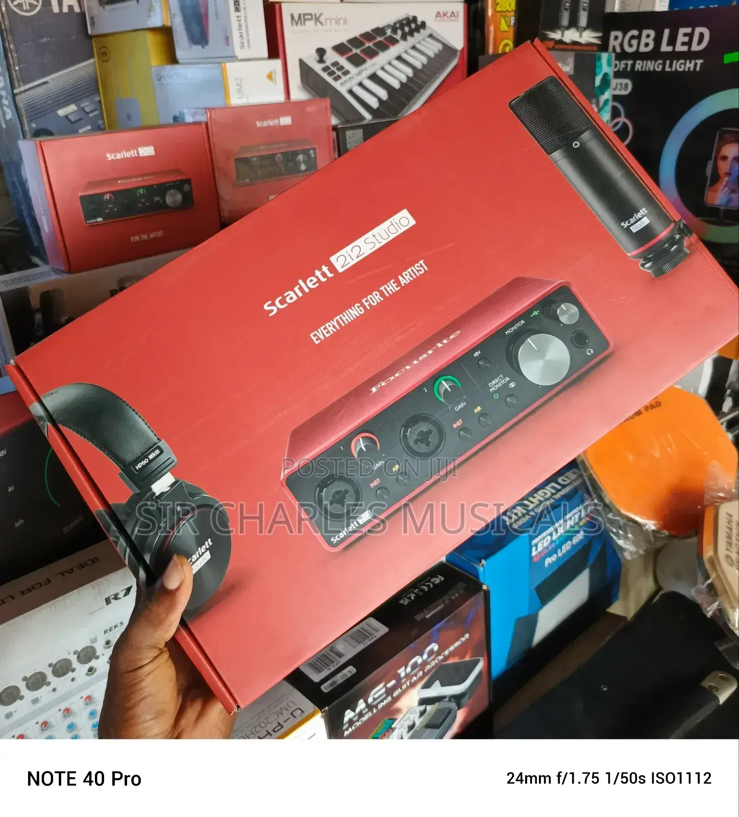 Focusrite Scarlet 2i2 Complete Sets