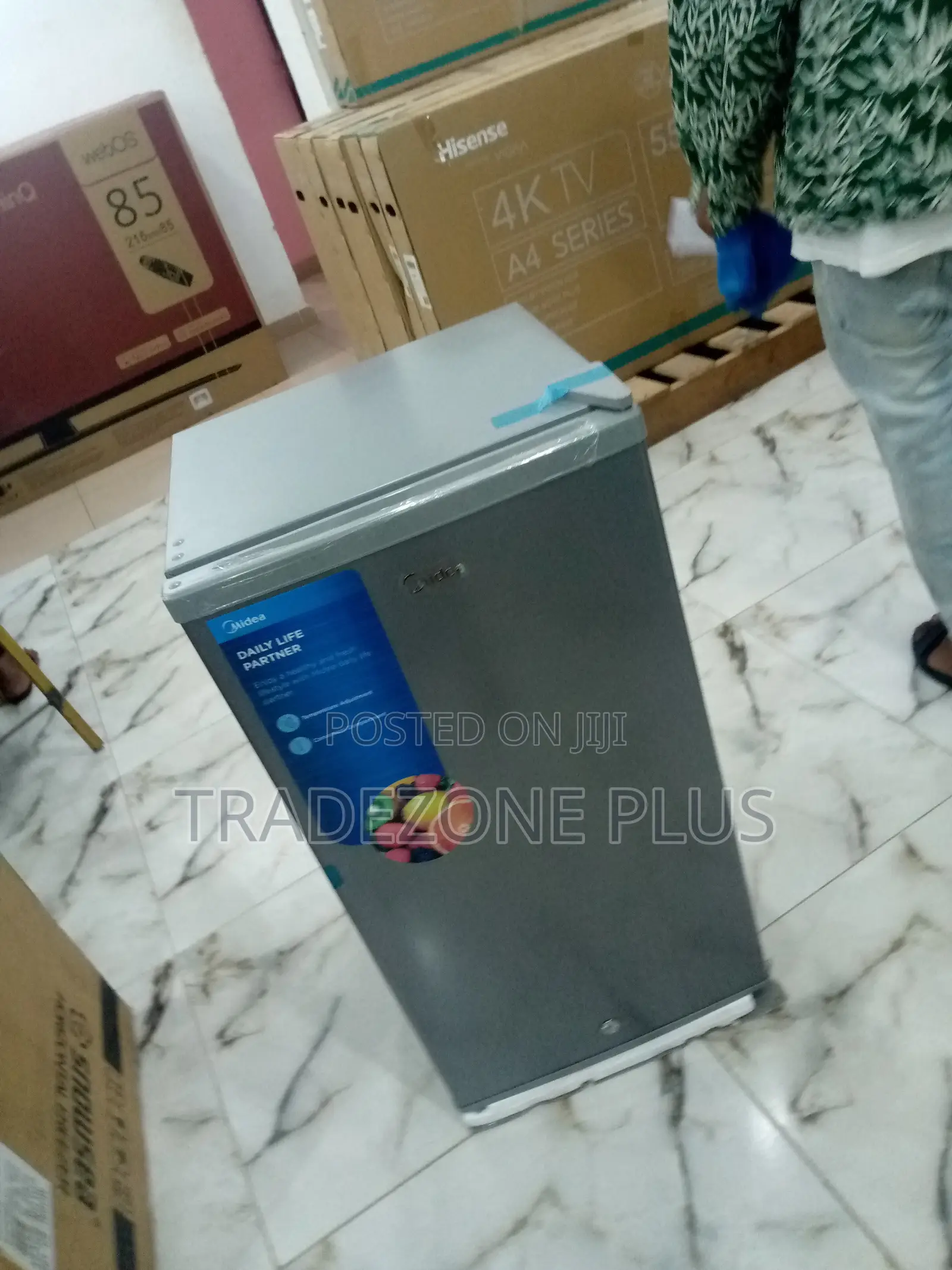 Super Cool 90L Midea Single Door Refrigerator Mdrd133fgg50