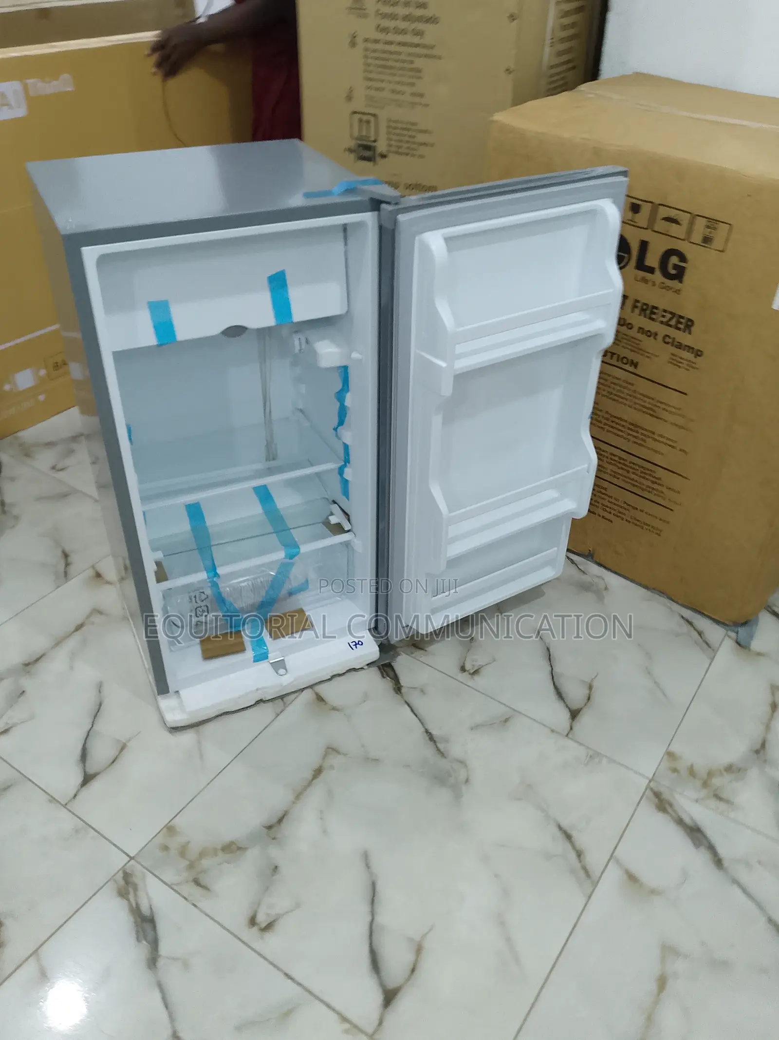 Super Strong Midea 90l Single Door Refrigerator MDRD133FGG50