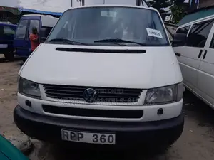Volkswagen Transporter 2004 White