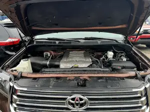 Toyota Tundra 1794 5.7L V8 w/FFV 4x4 CrewMax 5.6 ft. box 145.7 in. WB