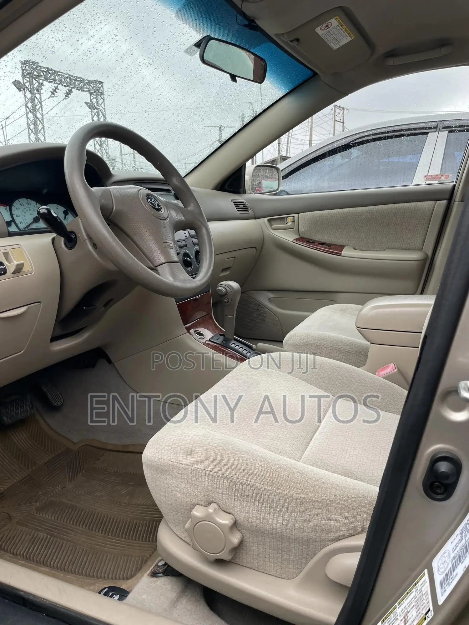 Toyota Corolla LE 2004 Gold