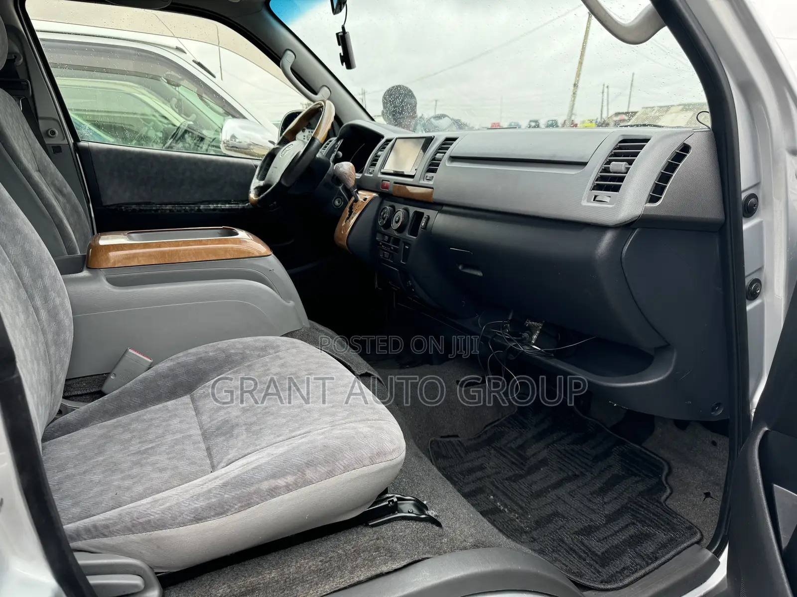 Toyota HiAce 2008 Silver