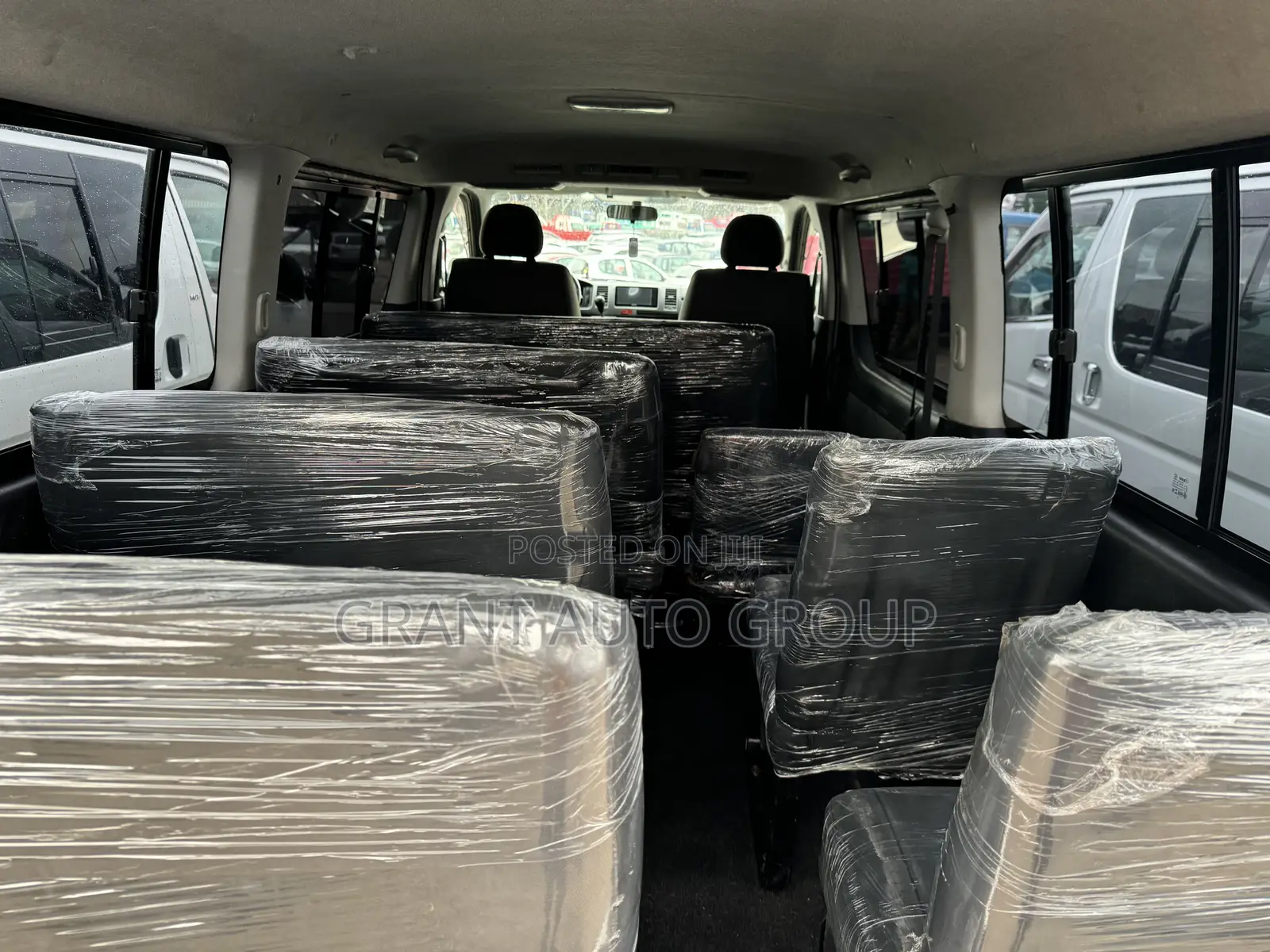 Toyota HiAce 2011 White