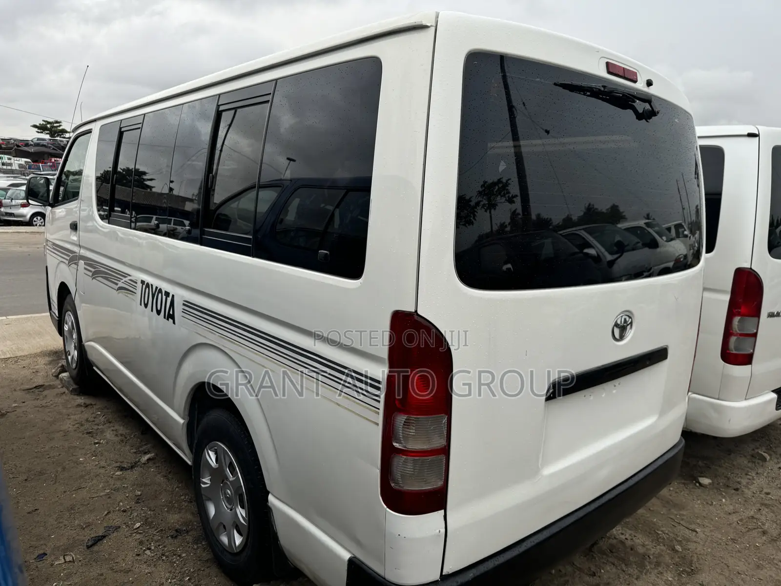 Toyota HiAce 2010 White