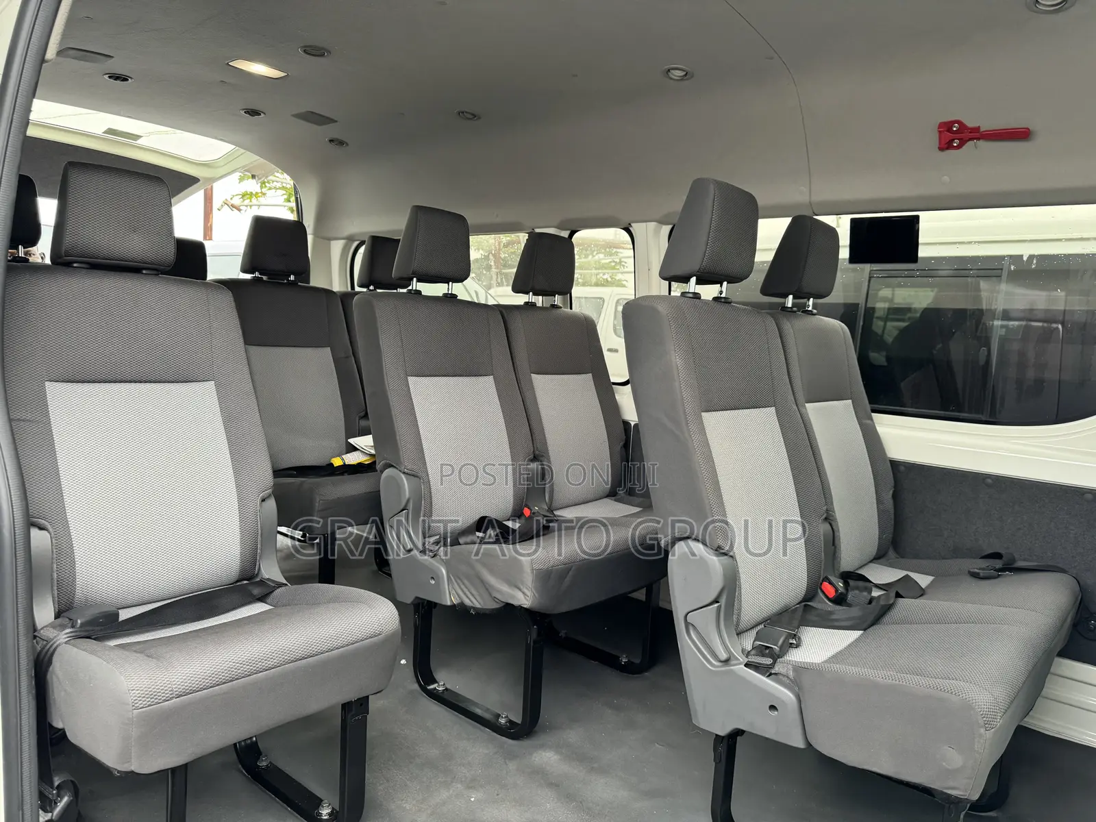 Toyota HiAce 2021 White