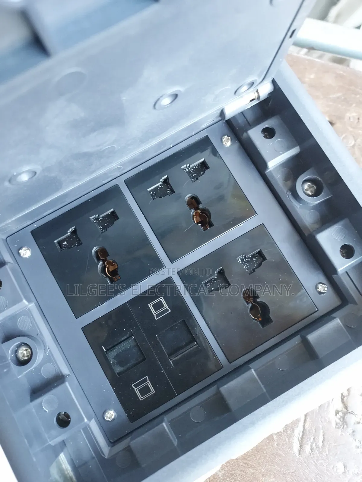 Original Floor Box With 13 Amps and Data Socket