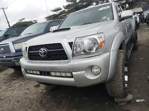 Toyota Tacoma Double Cab V6 Automatic 2011 Silver