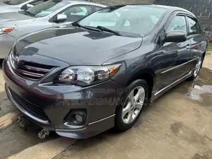Toyota Corolla 2012 Gray