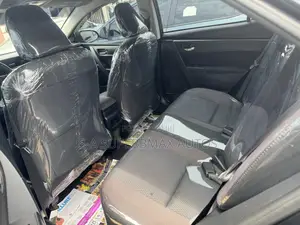 Toyota Corolla LE (1.8L 4cyl 2A) 2018 Black