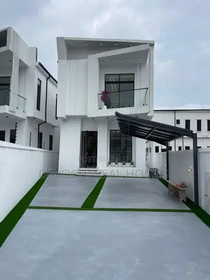 4bdrm Duplex in Lekki Phase 2 for sale