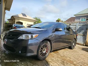 Toyota Corolla 2013 Gray