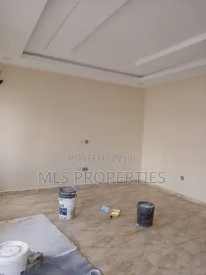 4bdrm Townhouse / Terrace in Gaduwa for rent