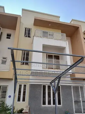 4bdrm Townhouse / Terrace in Gaduwa for rent