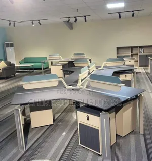 3 Seater Office Workstation Table
