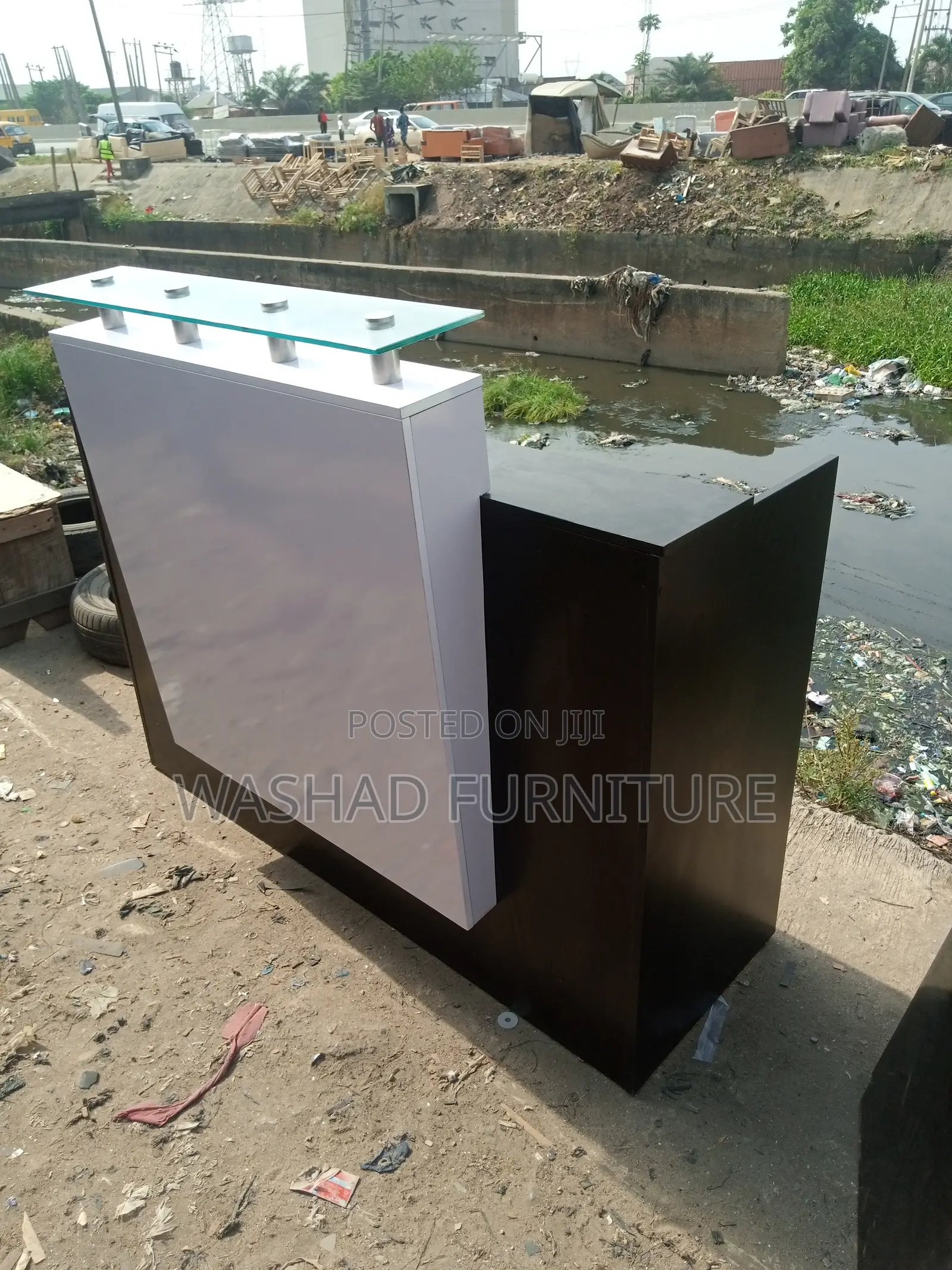 Receptionist Tables