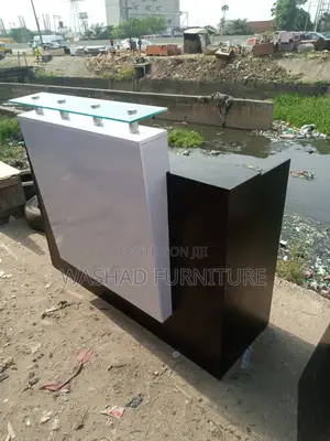 Receptionist Tables