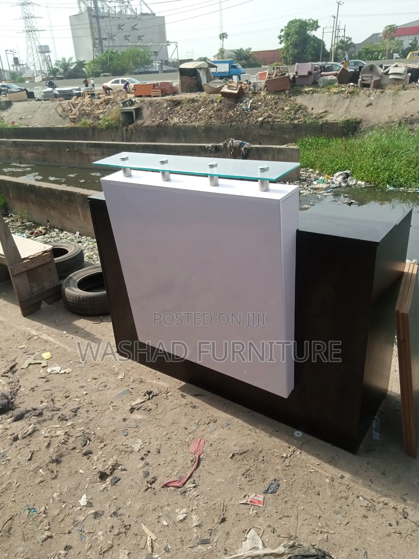 Receptionist Tables